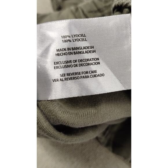 GAP Shorts Womens XXL Green Light Dark Leaf 45 Inch Waist - Picture 8 of 10